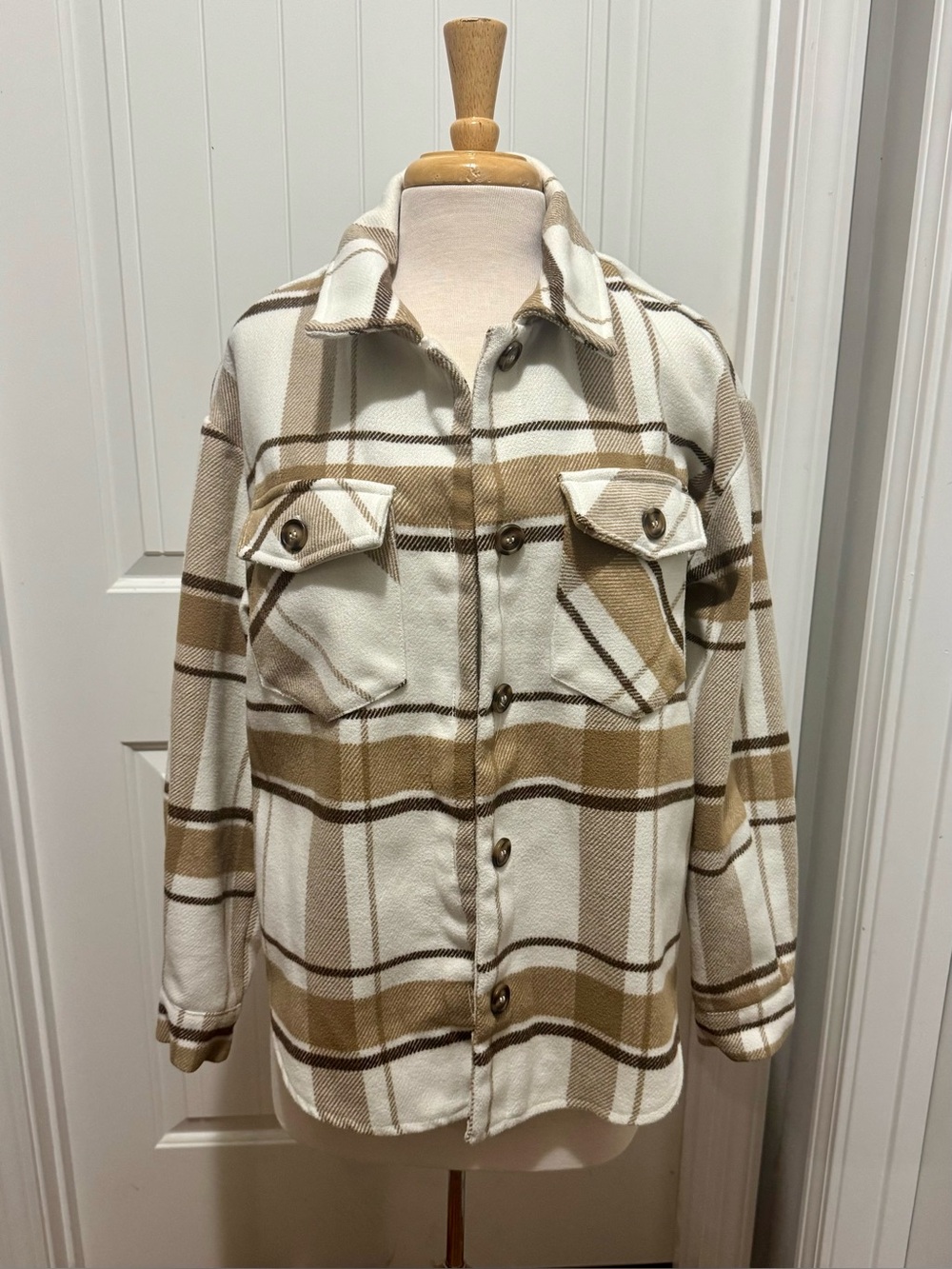 Judith March Cream & Tan Plaid Utility Shacket